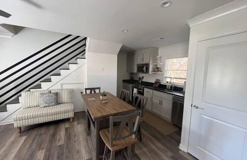 Auburn Condo | Gameday Comfort: Family-Friendly Retreat Near Stadiums
