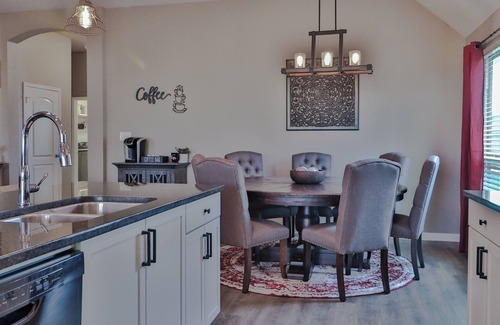 College Station House | Ideal Weekend Getaway Near Kyle Field and A&M University