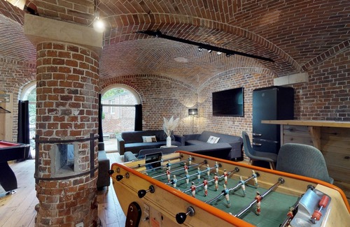 Talmas Cottage | Inviting Games Room Retreat for 6 near Amiens