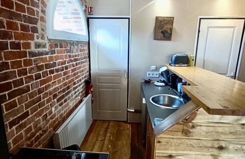 Talmas Cottage | Inviting Games Room Retreat for 6 near Amiens