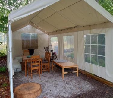 Lenhovda Apartment | Inviting Stay at Gamla Lärarbostaden with Hot Tub & Breakfast