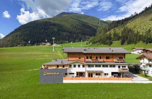 Großdorf Apartment | Gamsalm: Guest Rated 9.5 | Pet-Friendly with Dining Options