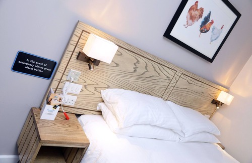 West Bridgford Hotel | Enjoy Family-Friendly Stays at Gamston Lock, Nottingham
