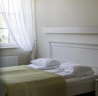Karkle Hotel | Gamtos Perlas: Oceanfront Retreat with Hot Tub & Pet Friendly