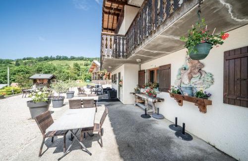 Bernex Ski Chalet | Spacious Gand Chalet: Ideal for 30 with Pool & Pet-Friendly