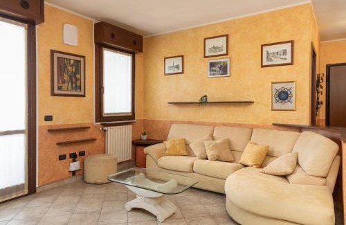 San Faustino-Madonnina-Quattroville Apartment | Ganden's Flat: Ideal Retreat for Families and Pet Lovers