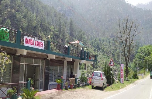 Gangotri Hotel | Guest Rated 10/10: Ganga Ashrey, Netala's Family Escape