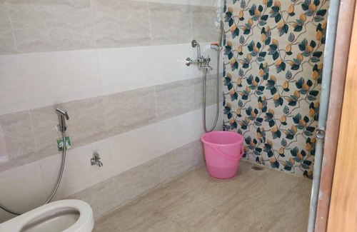 Varanasi Hotel | Child-Friendly Ganga Vatika Banquets & Guest House Retreat