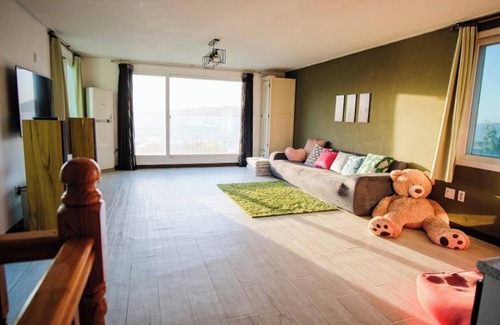 Ganghwa House | Eco-Friendly Ganghwado Sunsets and Ocean Pension Awaits