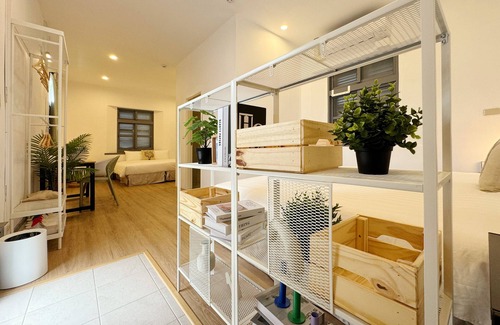 Qingshui District Hotel | Experience Gaomei Lighthouse: Family-Friendly Retreat