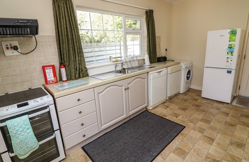 Ardnatrush Cottage | Family-Friendly GAP OF DUNLOE in Beaufort, County Kerry