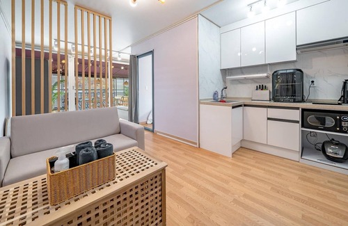Buk House | Top-Rated Gapyeong Ddobagi Pet & Spa Glamping Experience