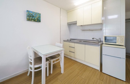 Buk House | Family-Friendly Stay at Gapyeong Oneul-yeogipensyeon