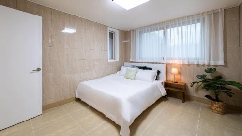 Gapyeong Villa | Gapyeong Refresh Pension Spa, Private House