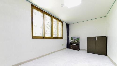 Buk House | Gapyeong Sangol-Iyagi Pension