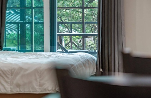 Buk House | Top Rated Gapyeong Topclouds Pet & Spa Pension with Pool