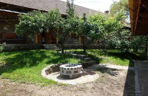Garab House | Garábi Udvarház: Pet-Friendly Retreat with Breakfast & Hot Tub