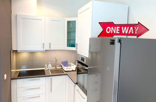 Itzehoe Apartment | Central Garage 1 Bedroom Apartment with Free Parking