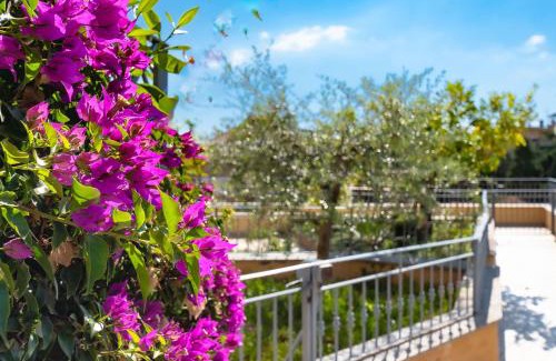 Pietra Ligure Apartment | Relaxation Awaits: 250m to the Sea with Family-Friendly Amenities