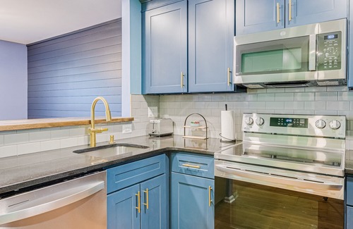 Columbia House | Pet-Friendly Retreat: Near Meriwether & Major Highways