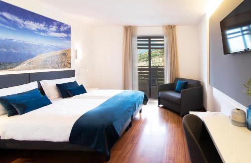 Nago-Torbole Hotel | Discover Garda Hotel Forte Charme: 4-Star Oceanfront Retreat