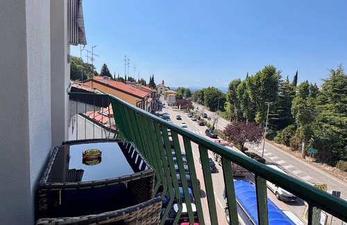 Cavalcaselle Apartment | Garda Lake Holiday Apartments three-room apartment