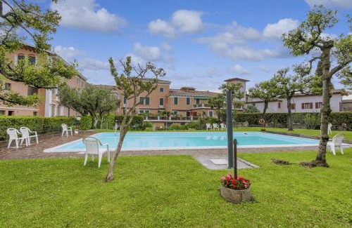 Bogliaco Apartment | Garda - Lakefront Residence Pool - by Host4U