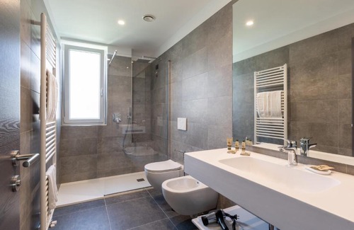 Riva del Garda Hotel | Experience Garda Life: Oceanfront Bliss with Top Amenities