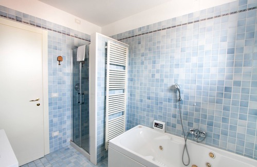 Castelnuovo del Garda House | Garda Relais: Guest Rated 9.8 with Breakfast & Kitchen