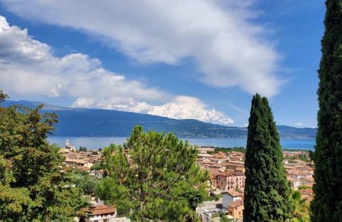 Toscolano Maderno Apartment | Experience Garda Sunshine: Pet-Friendly Getaway, 9.6 Rated