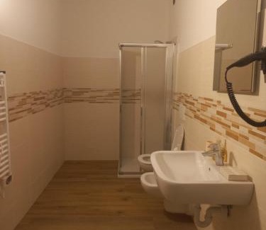 Ovest House | Top-Rated Gardafarm Agriturismo: Pet-Friendly Retreat