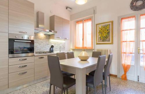 Valeggio sul Mincio House | GARDALAND Residenza le Rose: Guest Rated 9.2/10 Retreat