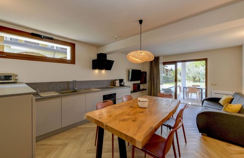 Pieve Vecchia House | Gardaliva 7 by the lake in Manerba