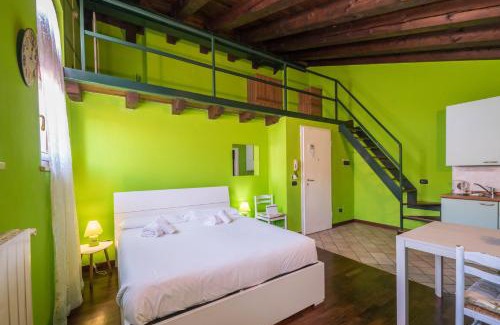 Desenzano del Garda City Centre Apartment | Pet-Friendly Gardappartamenti Carducci in City Centre
