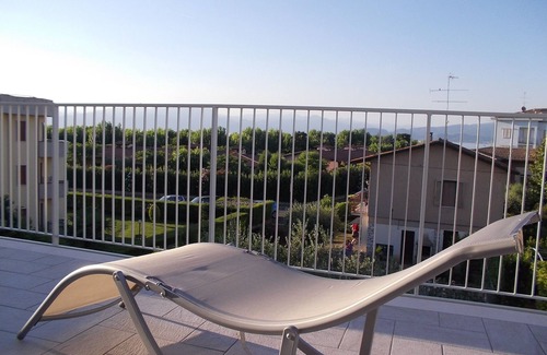 San Benedetto di Lugana Apartment | Beautiful GardaSee-Emotion Vista Lago with Free Wi-Fi