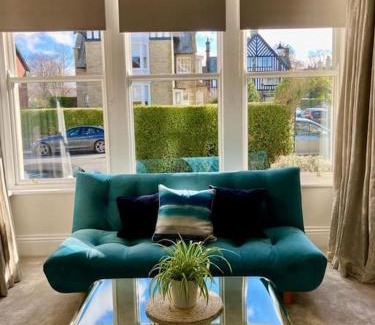 Harrogate Apartment | Central Harrogate Garden Apartment with Parking & High Ratings