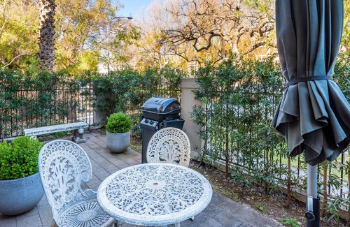 Double Bay Apartment | Garden apartment in the heart of Double Bay