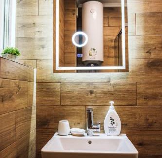 Varna House | Seaside Retreat: Garden Apartment Fichoza, Steps from the Ocean