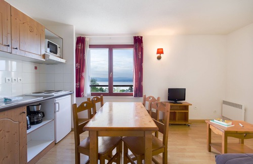 Lugrin House | Relaxing Garden & City Evian Lugrin with Pool and Spa