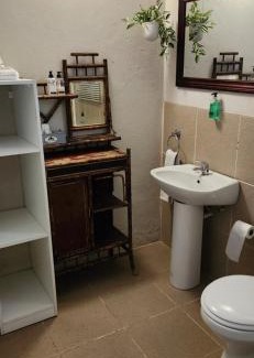 Beaufort West House | Cozy Garden Corner Guesthouse with Oceanfront Amenities