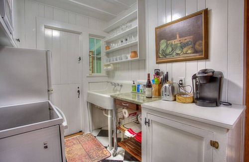 Laurel Park Cottage | Beautiful Garden Cottage with Carolina Room & Pool Access