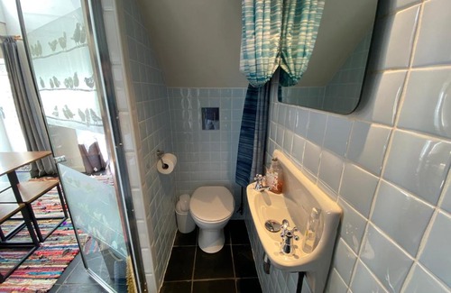 Consett House | Relax at Garden Cottage with Hot Tub Access