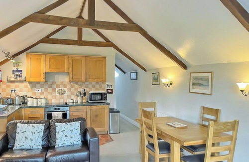 Totnes Cottage | Inviting 2-Bedroom Getaway in Halwell, Near Totnes