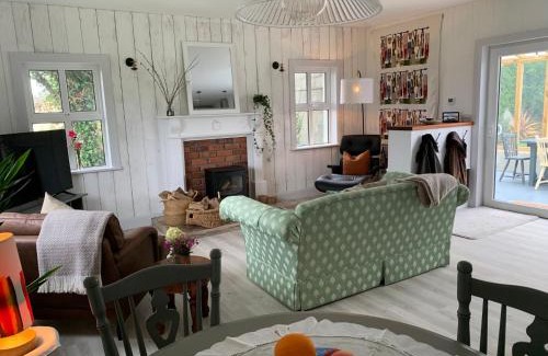 Saltmills House | Escape to Garden Cottage on Tintern Trails - Rated 9.8/10