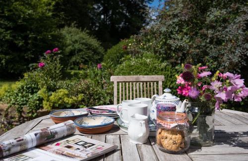 Denholm House | Family-Friendly Retreat at Garden Cottage, Teviot Bank
