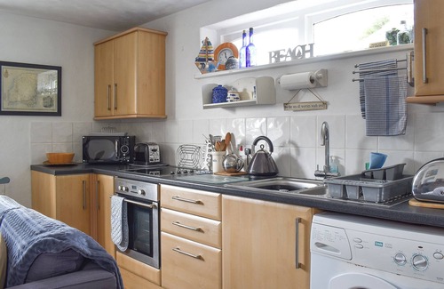Talland Cottage | Two-Bedroom Retreat in Talland Bay with Ocean Views