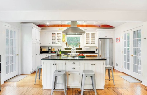 Coecles Harbor House | Garden Cottage Retreat: Ocean View & Landscaped Gardens