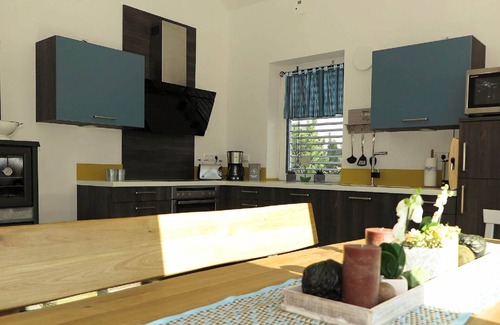 Kleinwinklarn House | Cozy Apartment in Kleinwinklarn with Inviting Terrace