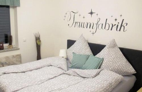Kleinwinklarn House | Inviting Holiday Home in Kleinwinklarn - Pet Friendly Retreat