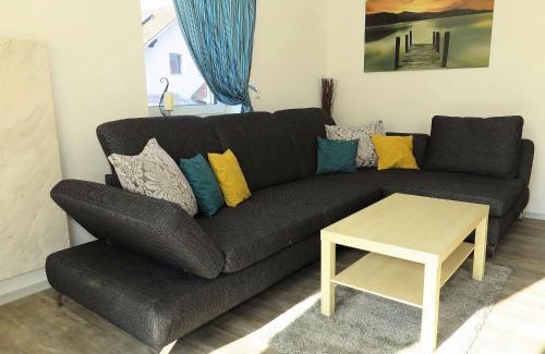 Kleinwinklarn House | Inviting Holiday Home in Kleinwinklarn - Pet Friendly Retreat